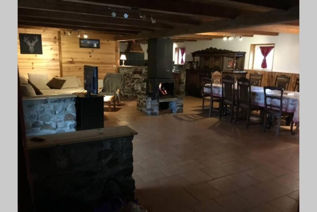 Chalet En Pleine Nature Pour 12 Personnes Besse-et-Saint-Anastaise Ngoại thất bức ảnh